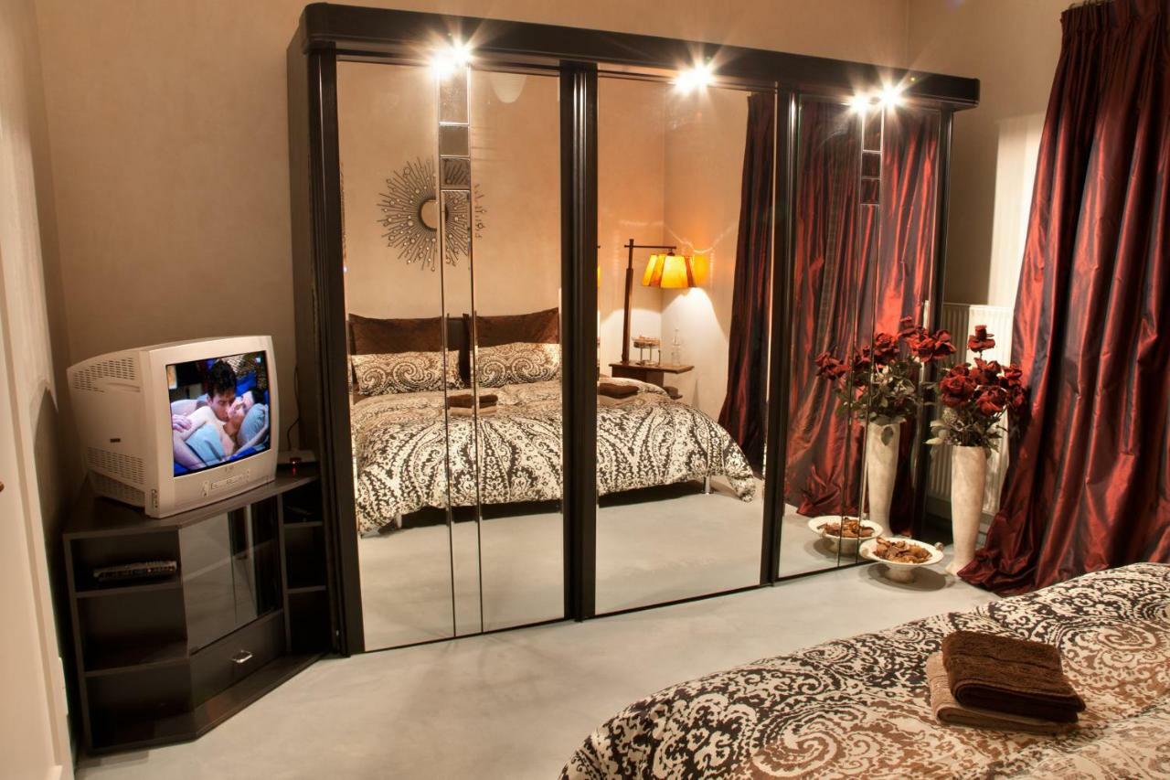 Lion Homestay Мюнхен Экстерьер фото