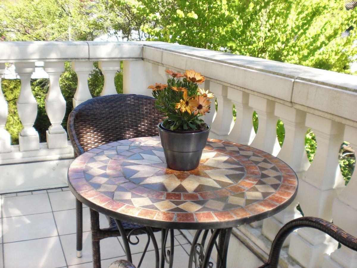 Lion Homestay Мюнхен Экстерьер фото