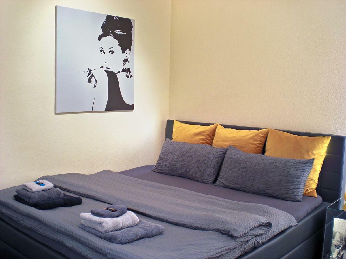 Lion Homestay Мюнхен Экстерьер фото